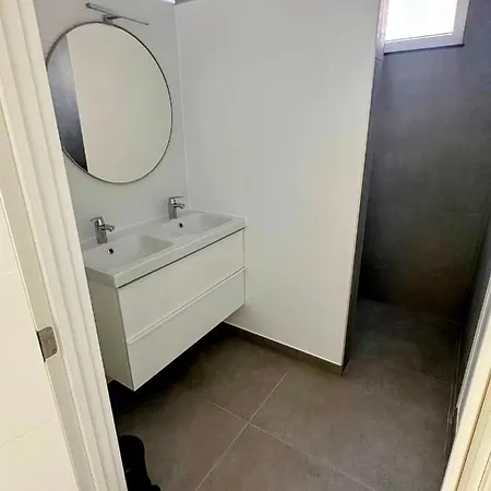 Lägenhet Akuta Flat