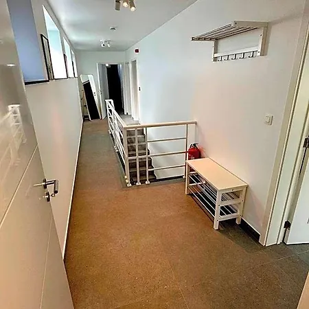 Akuta Flat *