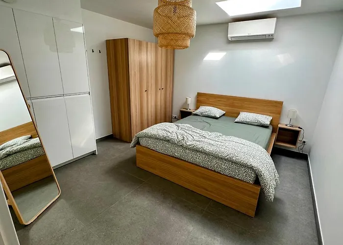 아파트 Akuta Flat *